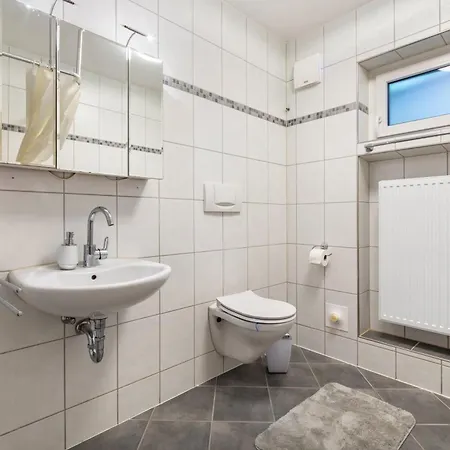 Aga Apartamento *